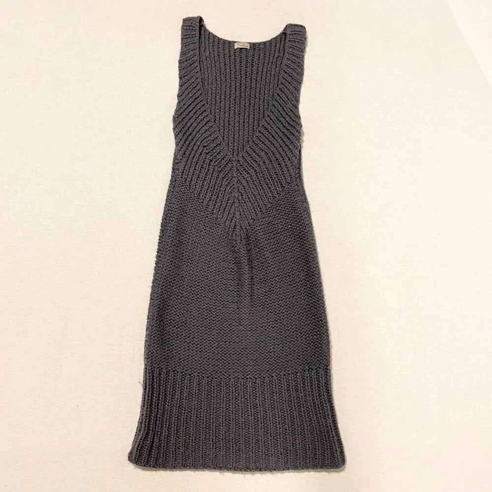 Wilfred Aritzia Sleeveless Knitted Wool V Neck Dress Missing Size Tag